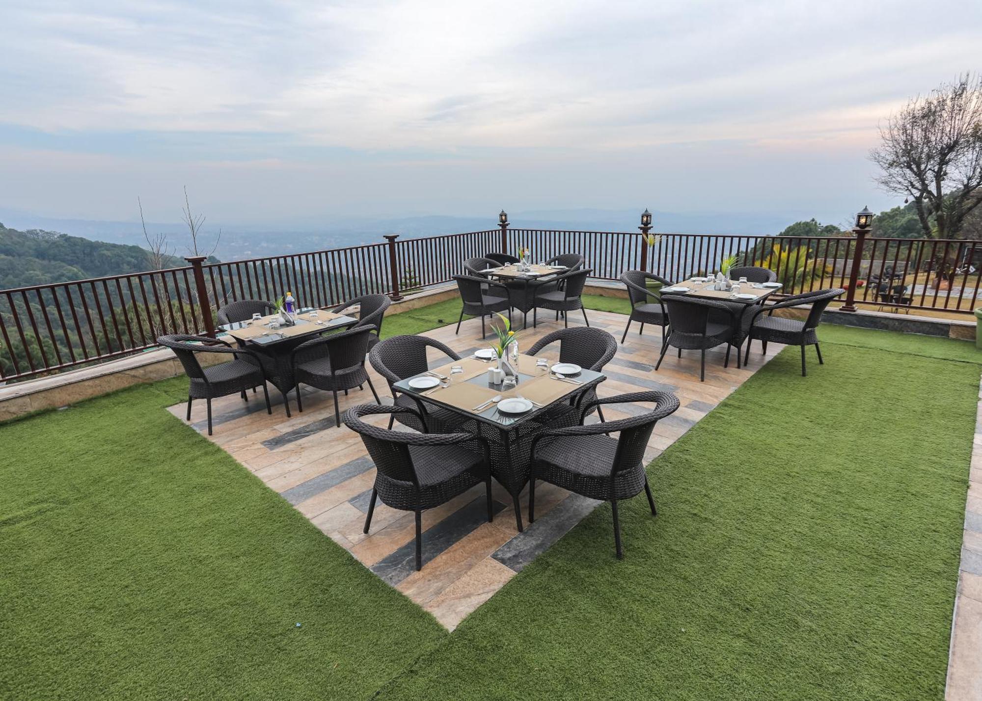 Regenta Resort Exotica Dharamshala On Hilltop المظهر الخارجي الصورة